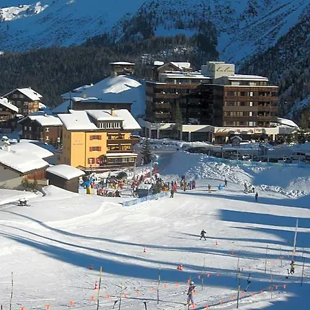 Hotel Hold 2*