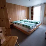 Hold Hotel 2*